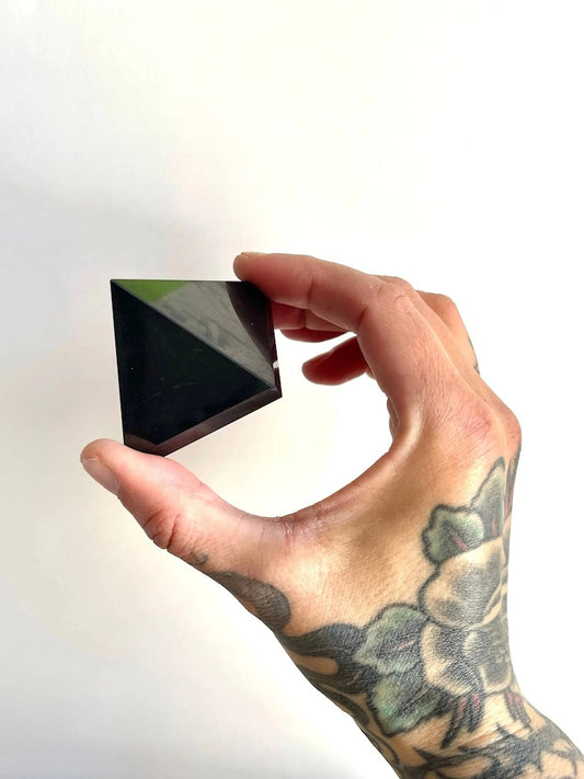 Piramide in Shungite - neutralizza stress geopatico - protezione campi elettromagnetici - guarigione spirituale