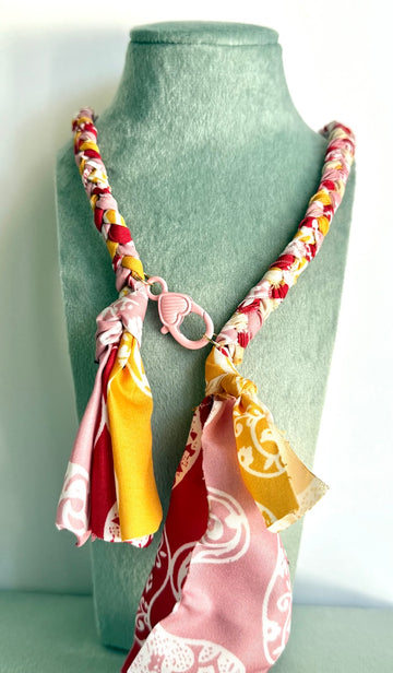 Collana boho "IBIZA" con bandane intrecciate e moschettone (puoi indossarla come bracciale) più colori disponibili