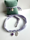 Bracciale in stoffa sari con Madonna Miracolosa ed ametista