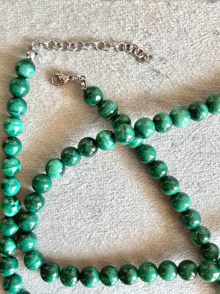 Collana in malachite e quarzo Herkimer placcato oro, RD Congo, 31,88ct Collana in malachite e quarzo Herkimer placcato oro, RD Congo, 31,88ct