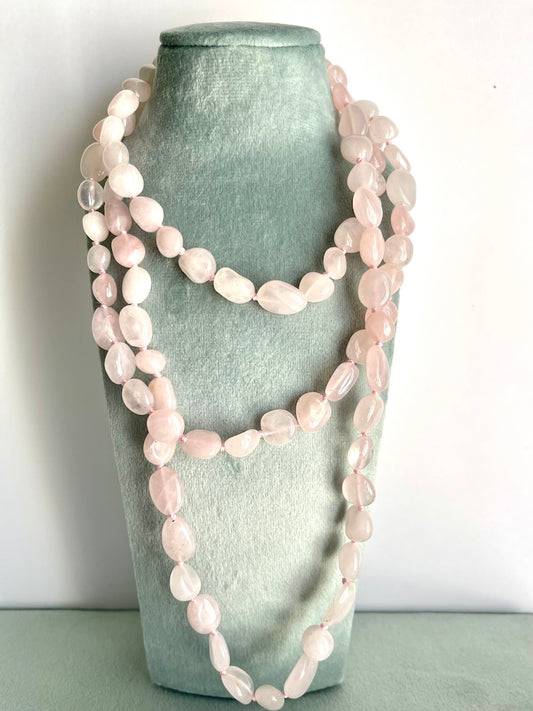 Collana lunga in Quarzo rosa - Gioia e luce interiore-