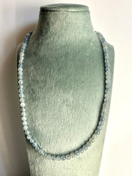 Collana in Cianite - Entra in relazione con il se intuitivo - Equilibrio