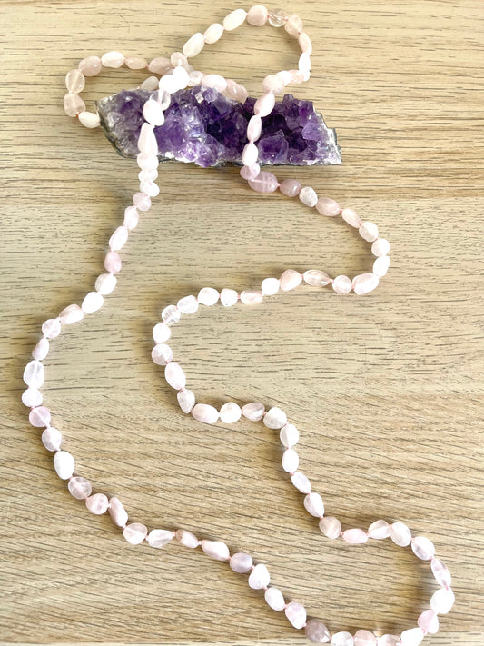 Collana lunga in Quarzo rosa - Gioia e luce interiore-