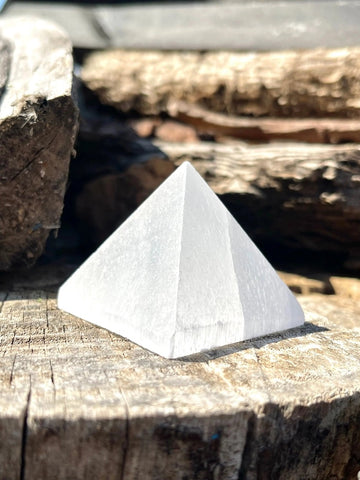 Piramide in Selenite - Stella dell'Anima - Collega con le Energie Cosmiche più sottili