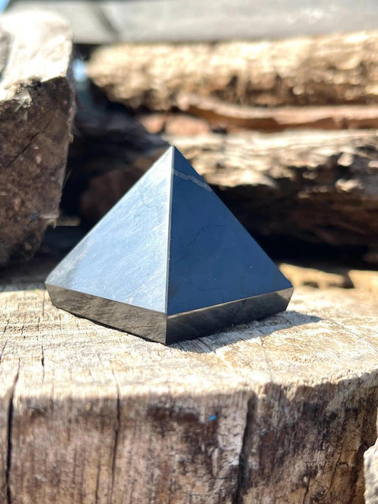 Piramide in Shungite - neutralizza stress geopatico - protezione campi elettromagnetici - guarigione spirituale