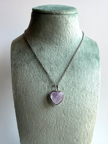 Amethyst Heart Pendant - Concentration - Meditation - Inner Research - Energy Protection