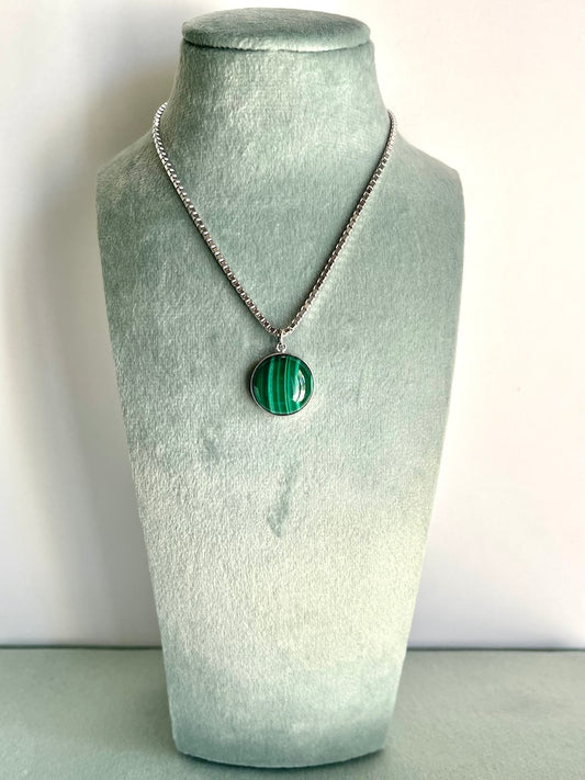 Ciondolo in Malachite con catenina