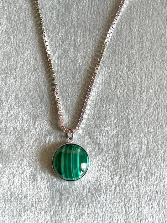 Ciondolo in Malachite con catenina