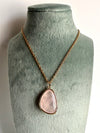 Pendentif en quartz rose de la collection Rêve - Joie et lumière intérieure