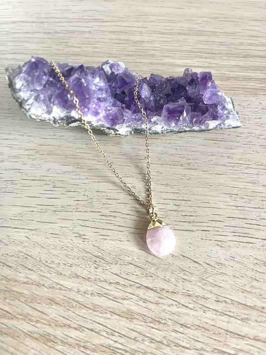 Ciondolo a goccia in Quarzo rosa -  Gioia e Luce Interiore-