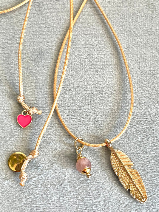 Collana di intenti "Allegria e leggerezza" con Quarzo fragola