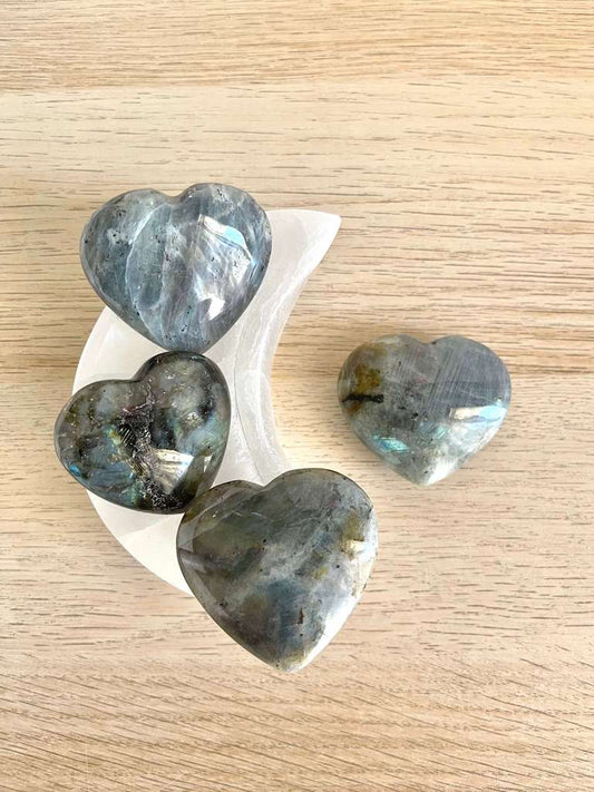 Labradorite  burattata e grezza -Fascino - Magnetismo - Favorisce la sensibilità e il sonno