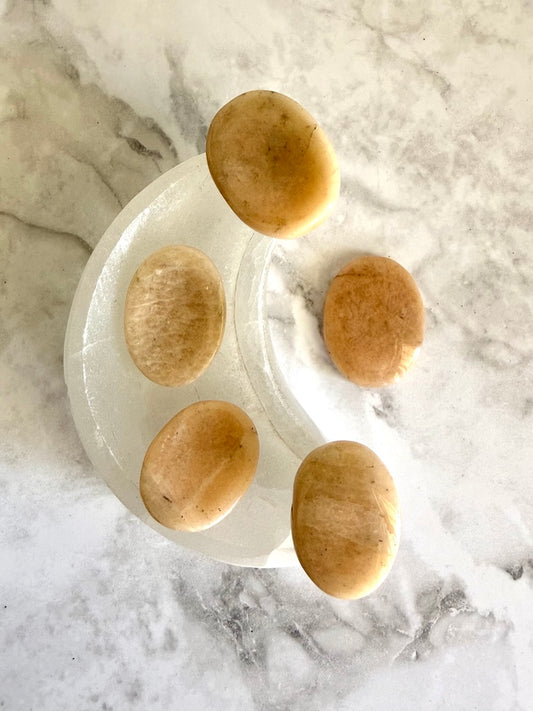 Pietra di Luna burattata - Purificazione- Esaltazione del femminile-