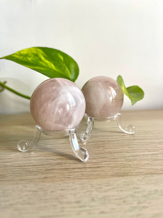 Sfera in Quarzo Rosa - Gioia e Luce interiore-