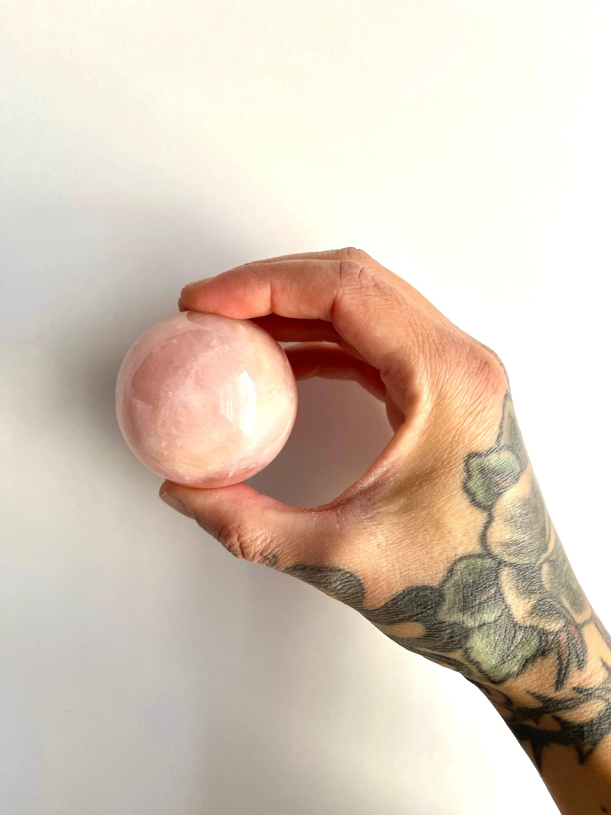 Sfera in Quarzo Rosa - Gioia e Luce interiore- - Green Candle & CO